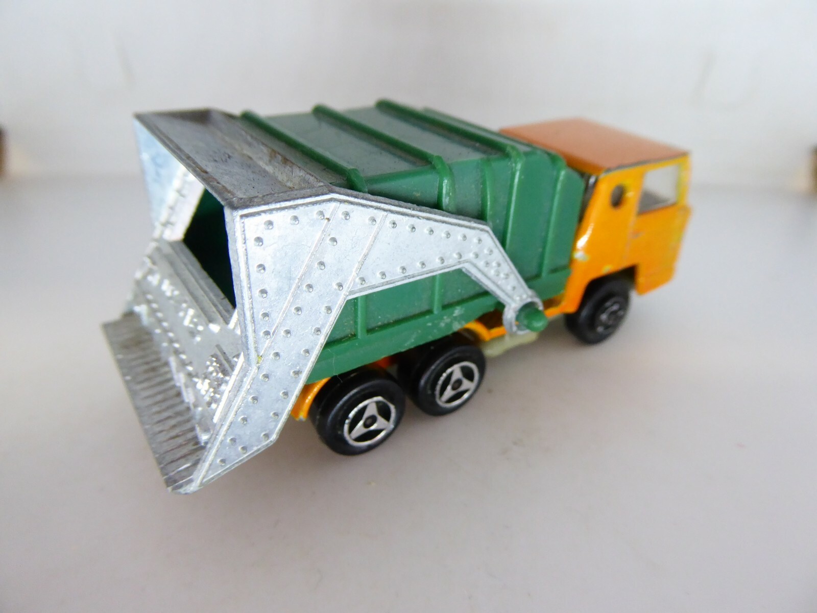 MAJORETTE - GRAND camion poubelle série 3030 clean city - comme neuf EUR 24,00 - FR