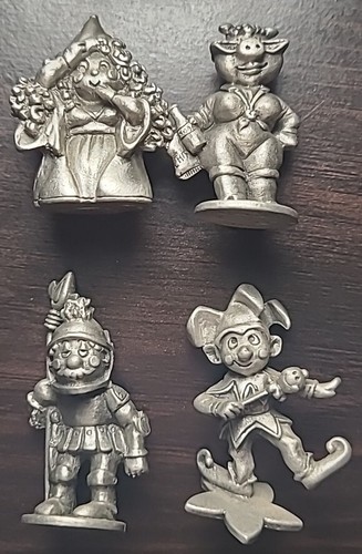 Lotto 4 figurine Hudson Fine Peltro Piccolo Regno Mondo 1984 Cavaliere Strega Giullare - Foto 2 di 9