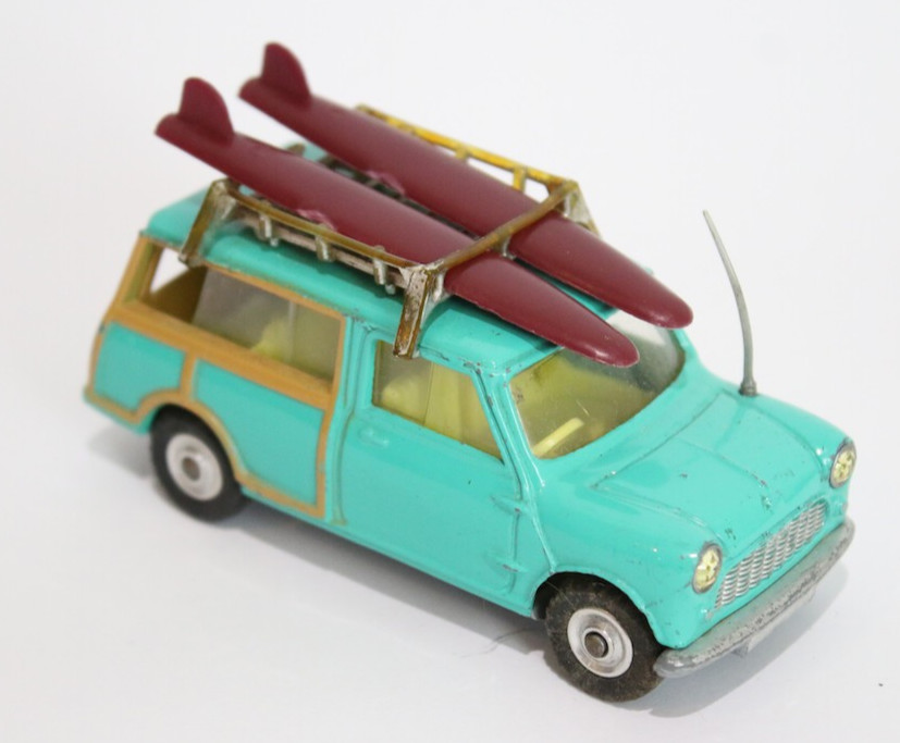 Corgi 485, Mini Countryman with Surfer - Free Price Guide & Review