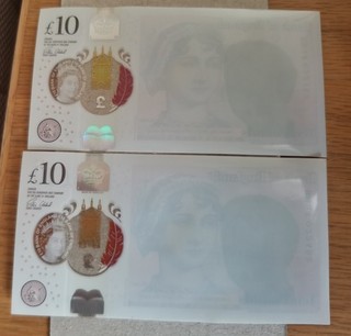x2 UNC consecutive numbers Elizabeth ii clear sided polymer £10 pound notes