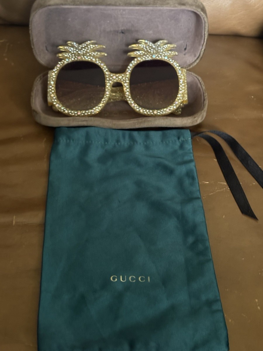 PRE-OWNED GUCCI HOLLYWOOD OVERSIZED GOLD CRYSTAL PINEAPPLE  display picture 3