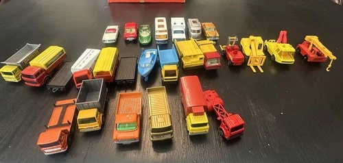 *Vintage Lot of 28 Lesney Matchbox Cars & Vehicles All Made In England