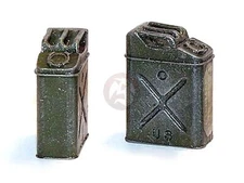 Plus Model 1/35 US Army Jerrycan Fuel Gas Can WWII (8 cans) [MODEL KIT] EL037