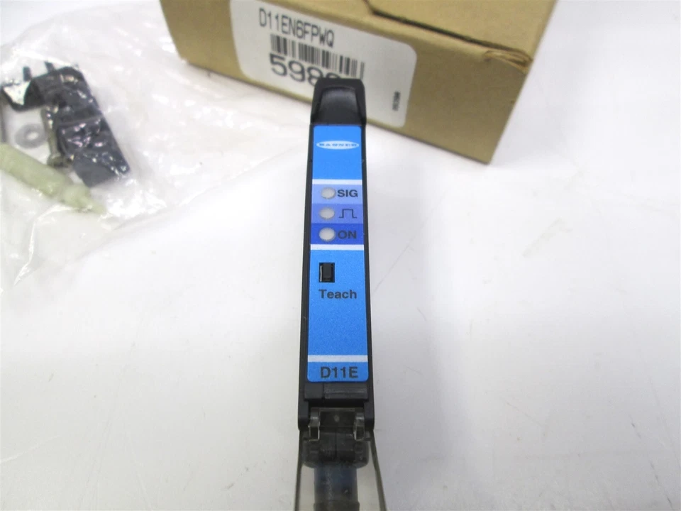 New Banner D11EN6FPWQ 59800 Fiber Optic Sensor White LED 450-650nm 10-30VDC NPN - Image 3 of 4