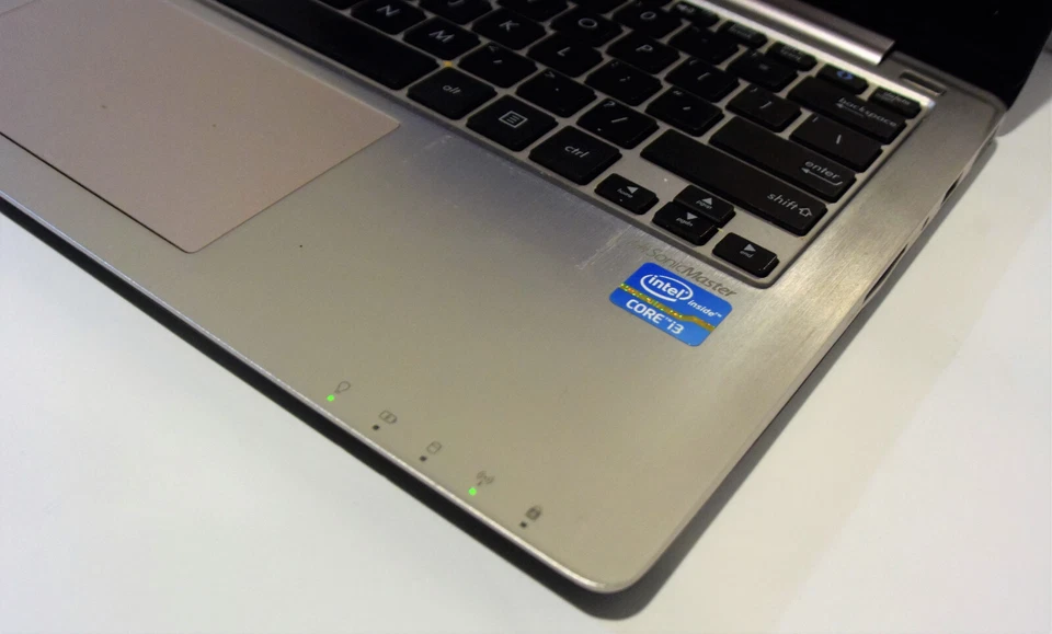 ASUS VivoBook X202E-DH31T 11,6 дюйма (500 ГБ, Intel Core i3 3-го поколения, 1,8 ГГц,... - Изображение 4 из 4