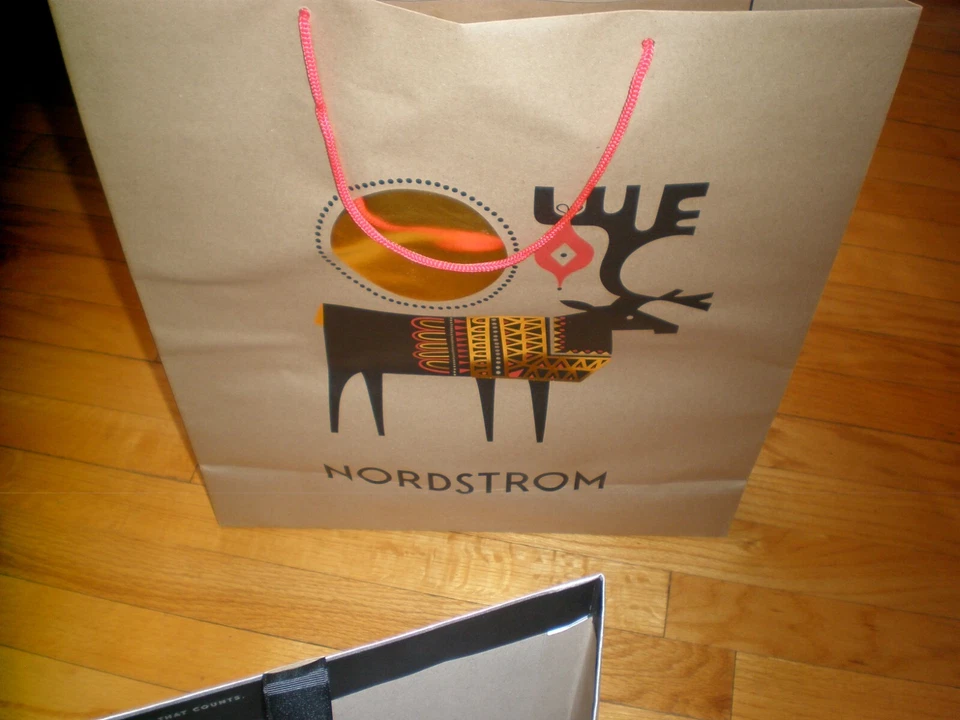 LOTE de 6 NUEVAS Bolsas de Regalo ALTA GAMA GRANDES ALMACENES ESTADO IMPECABLE Foto 4 de 4