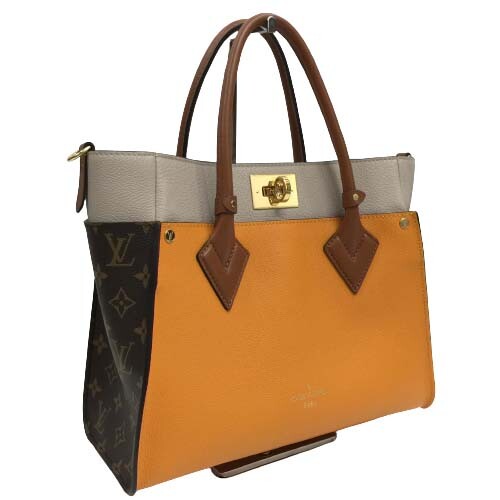 Louis VUITTON model On my side: bag grained calf leather…