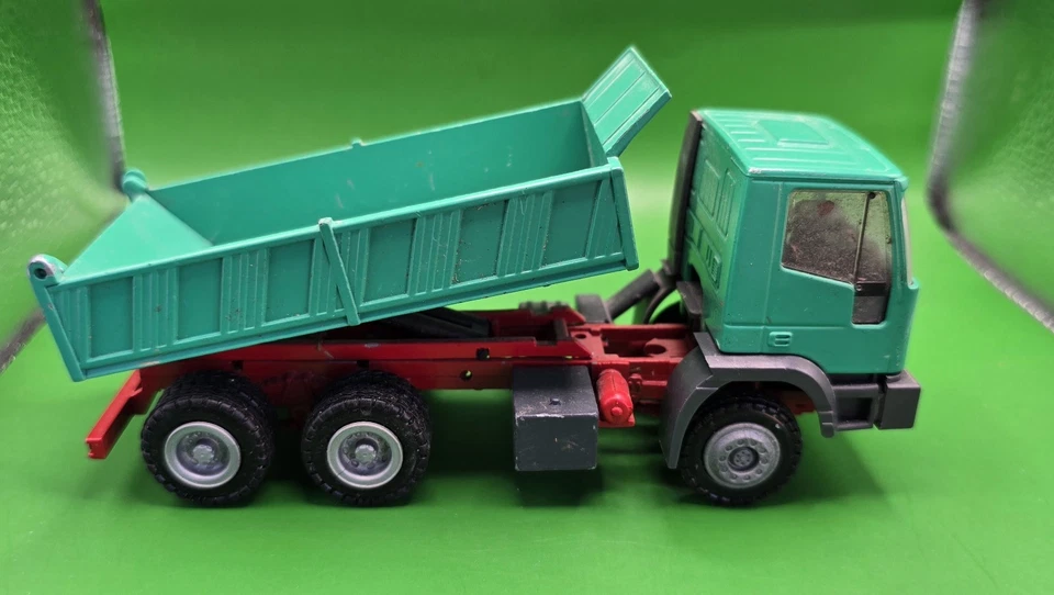 Conrad IVECO EuroTrakker Dump Truck - Image 4 of 4