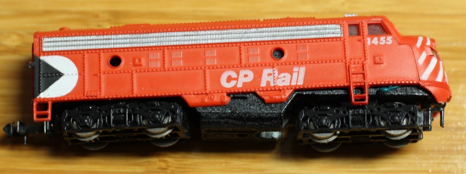 n-scale trains, engine, 12 cars, caboose, and extras | eBay
