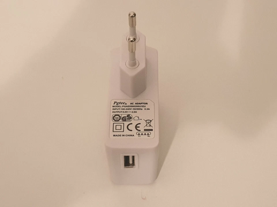  Chargeur tablette tactile Pgtec PGAE0500200U1EU - 5V - 2.0A avec câble USB - Photo 3/3