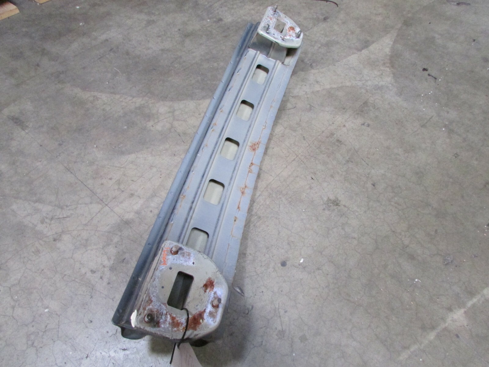 Maserati Quattroporte, Rear Bumper Reinforcement, Used, P/N 66558200