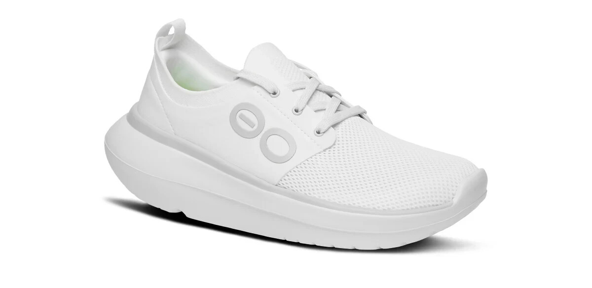 New OOFOS Women's OOmy Stride - White-  All Sizes - Ships Free Only $92.89!