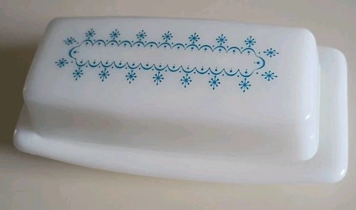 Vintage PYREX Blue Snowflake Garland Covered Butter Dish VGC
