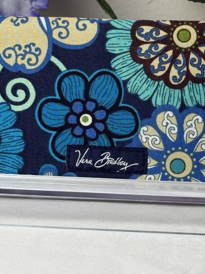 Cubierta de chequera Vera Bradley Mod floral azul nueva con etiquetas - patrón retirado 🌸  Foto 4 de 4