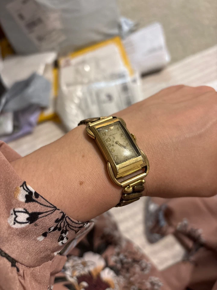 Reloj Geneva Vintage Cuerda Relleno de Oro Hecho en Suiza Foto 2 de 4