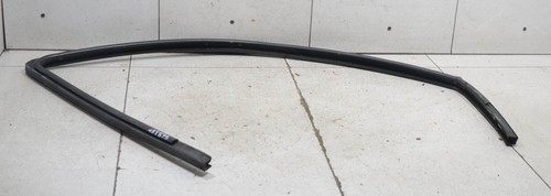 VW Polo 6N1  Bj 1997 Scheiben Gummi Dichtung Tür vorne LINKS 4 5 Tür #123875-D32