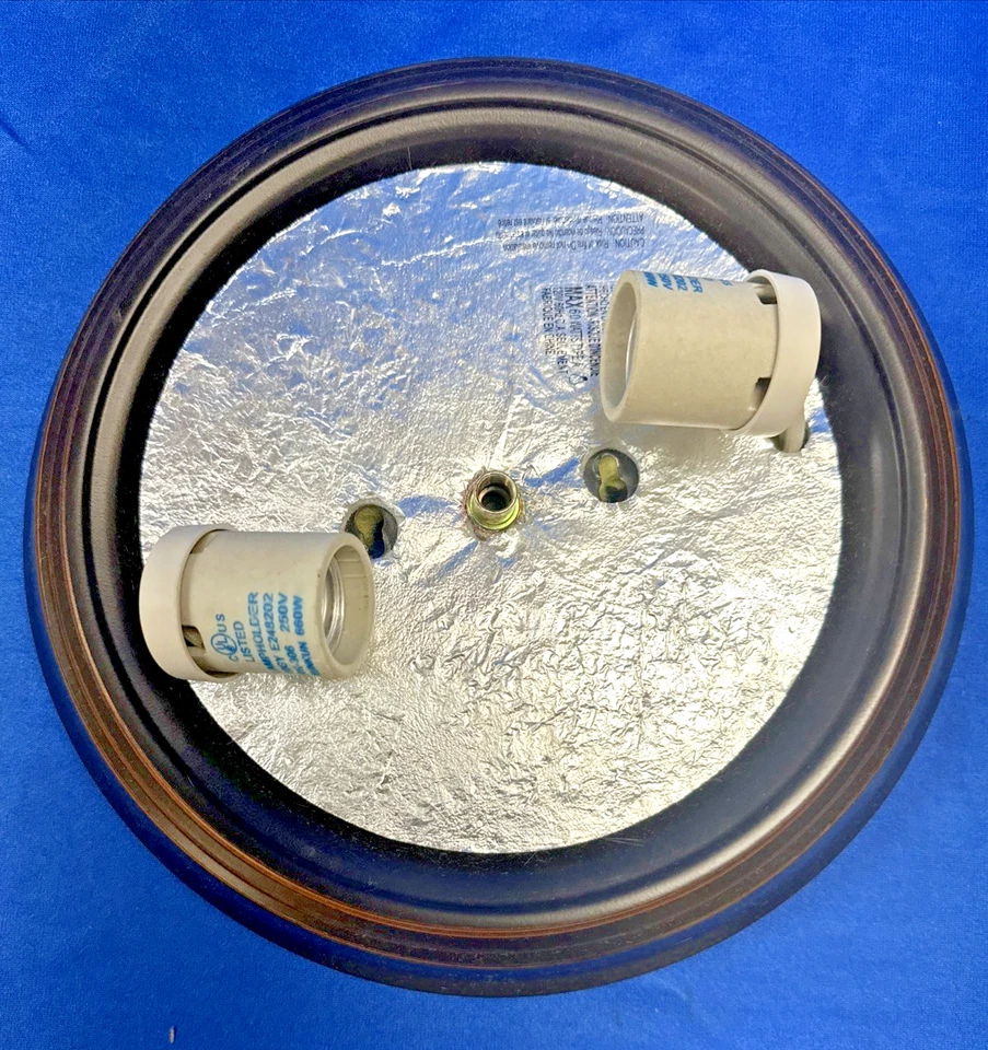 11 in. Montaje empotrado de bronce frotado con aceite de 2 luces con pantalla de vidrio esmerilado Foto 2 de 4