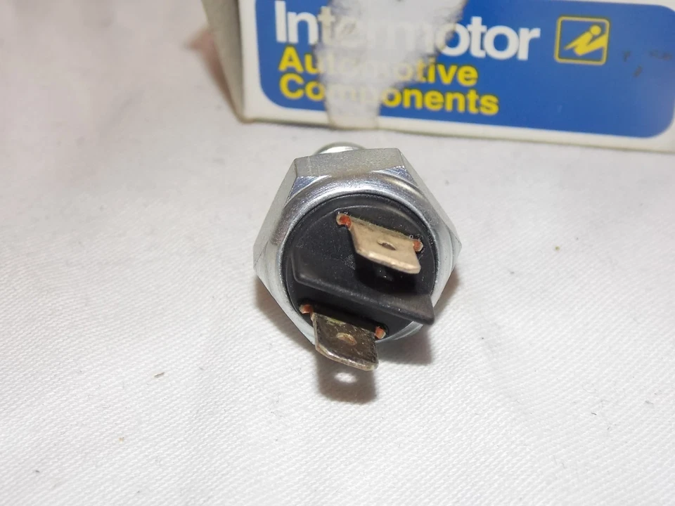 Nuevo Intermotor - Interruptor Luz de Marcha Atrás - Vauxhall Cavalier MK2 - Imagen 2 de 3