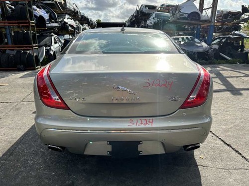 Jack & Tools For Spare Tire 2010 11 12 13 14 15 16 17 18 19 Jaguar XJL - Picture 12 of 12