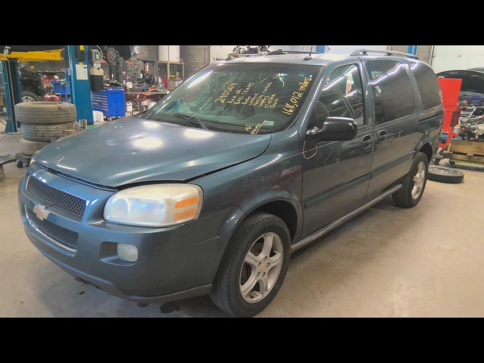 Used Front Right Seat Belt Front fits: 2005 Chevrolet Uplander bucket passenger Foto 3 de 4