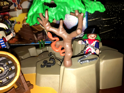 LOT DÉCOR PERSONNAGE île pirate PLAYMOBIL prisonnier soldat 3127 vintage 2002 EUR 17,99 - FR