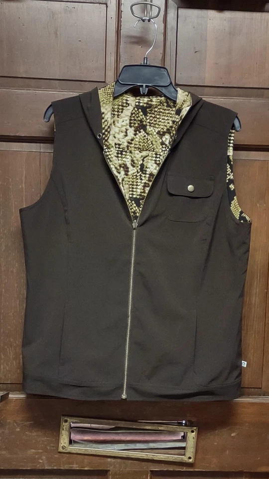 Chico's Zenergy Women's Reversible Full Zip Hoodie Vest Snake Skin/Brown NO SIZE - Image 3 of 4