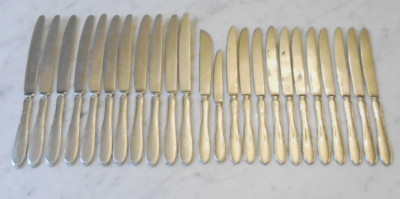 Rostfritt Stal Stainless Steel 18-8 Dinner &Grill Butter Knives Lot ~ Vintage 24