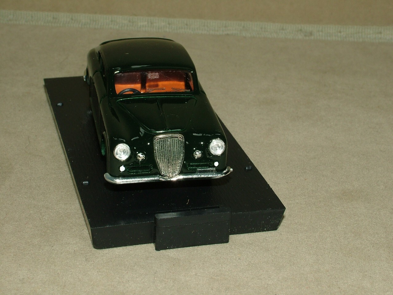 Picture 4 of 9