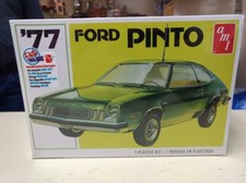 Amt 1129 77 Ford Pinto Model Kit