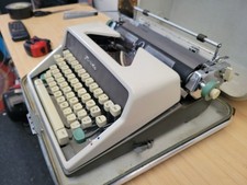 Vntg 1960’s Olympia SM7 Portable Typewriter w/Case Excellent Working Condition thumbnail