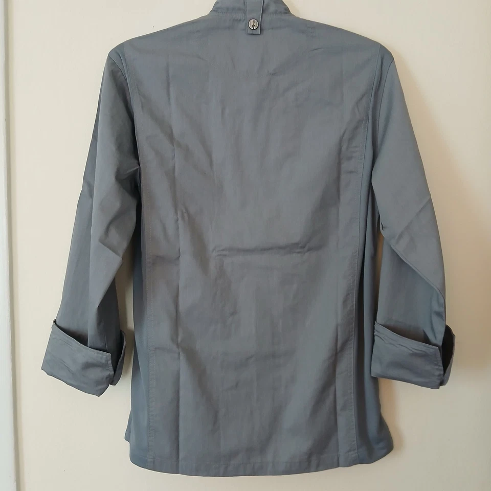 Abrigo de cocina profesional Chef Works talla mediana con botones manga larga gris Foto 2 de 4