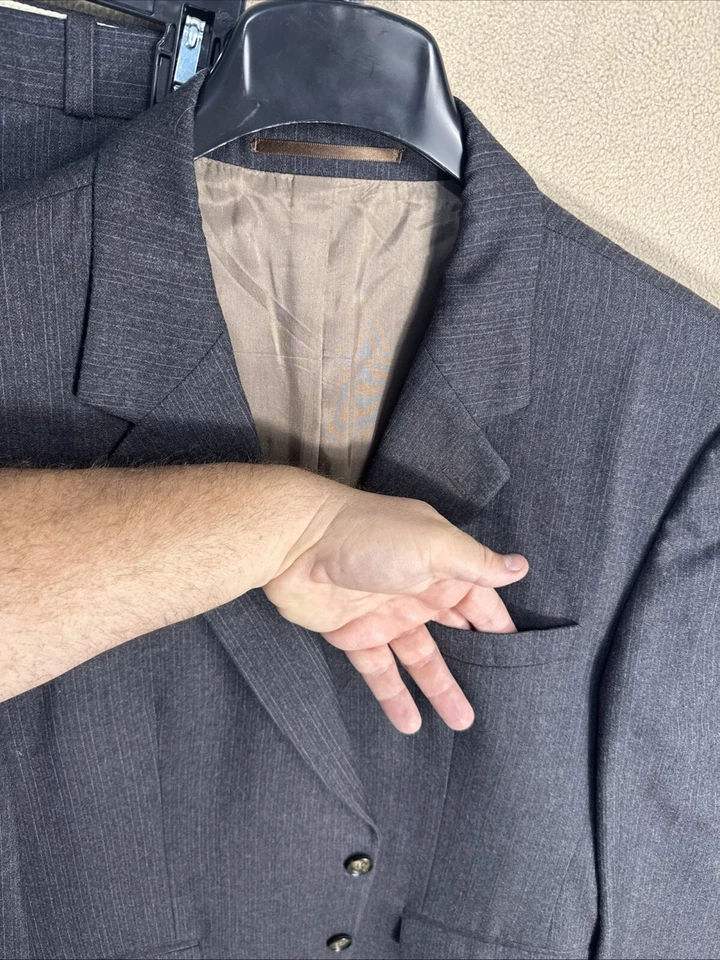 Terno masculino Giorgio Sant' Angelo 42R listrado cinza escuro 2 peças 37x32 100% lã - Imagem 3 de 4