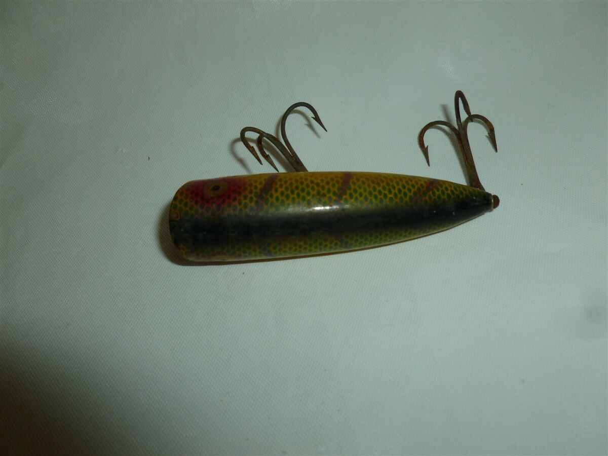 Heddon Chugger Spook Yellow with Black Ribs, Old Battle Scarred Lures @ D's  - Conseil scolaire francophone de Terre-Neuve et Labrador