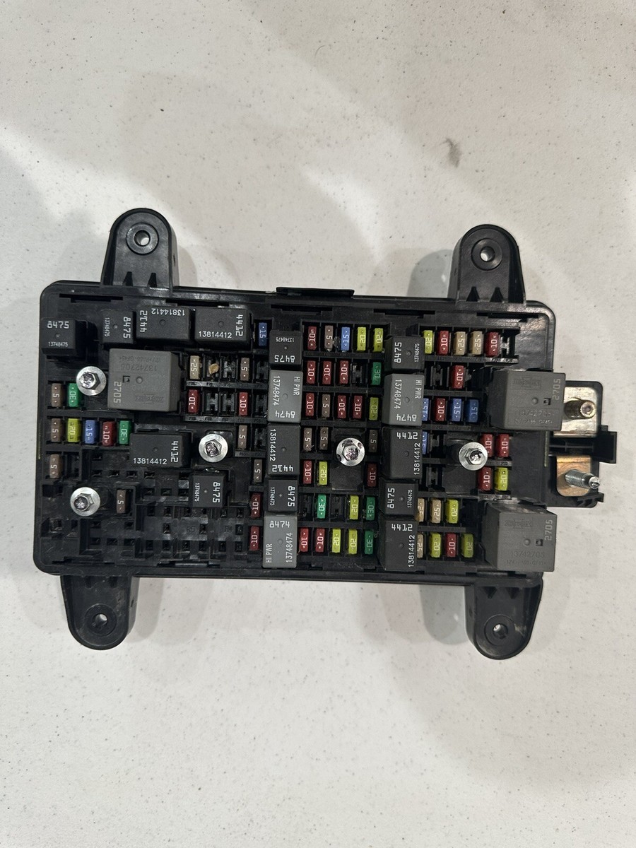 2021 Volvo VNL Dashboard Fuse Box | OE