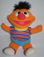 1996 TYCO Sesame Street Tickle Me ERNIE Plush Laughs Shakes Talks Toy Vintage