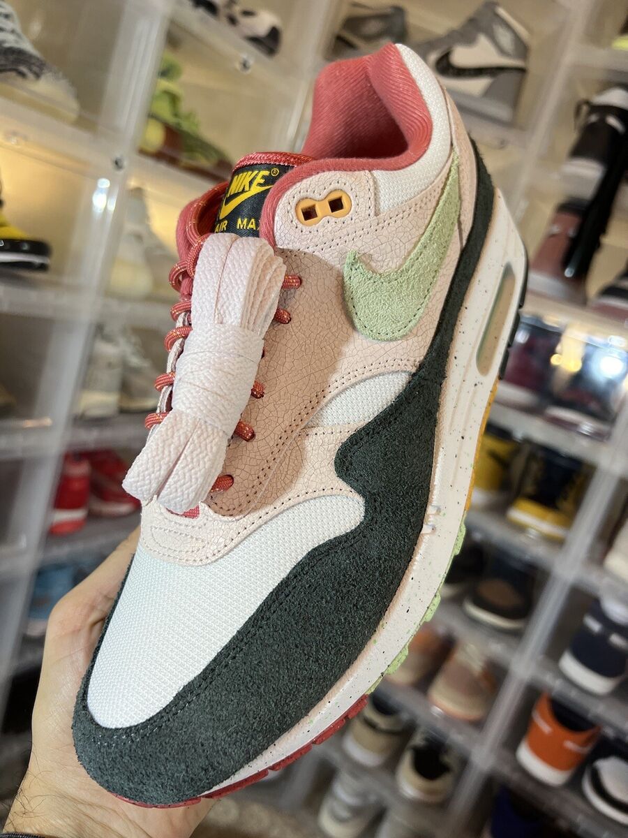 Size 10.5 - Nike Air Max 1 Low Light Soft Pink/Vapor Green Size 10.5 - Nike Air Max 1 Low Light Soft Pink/Vapor Green