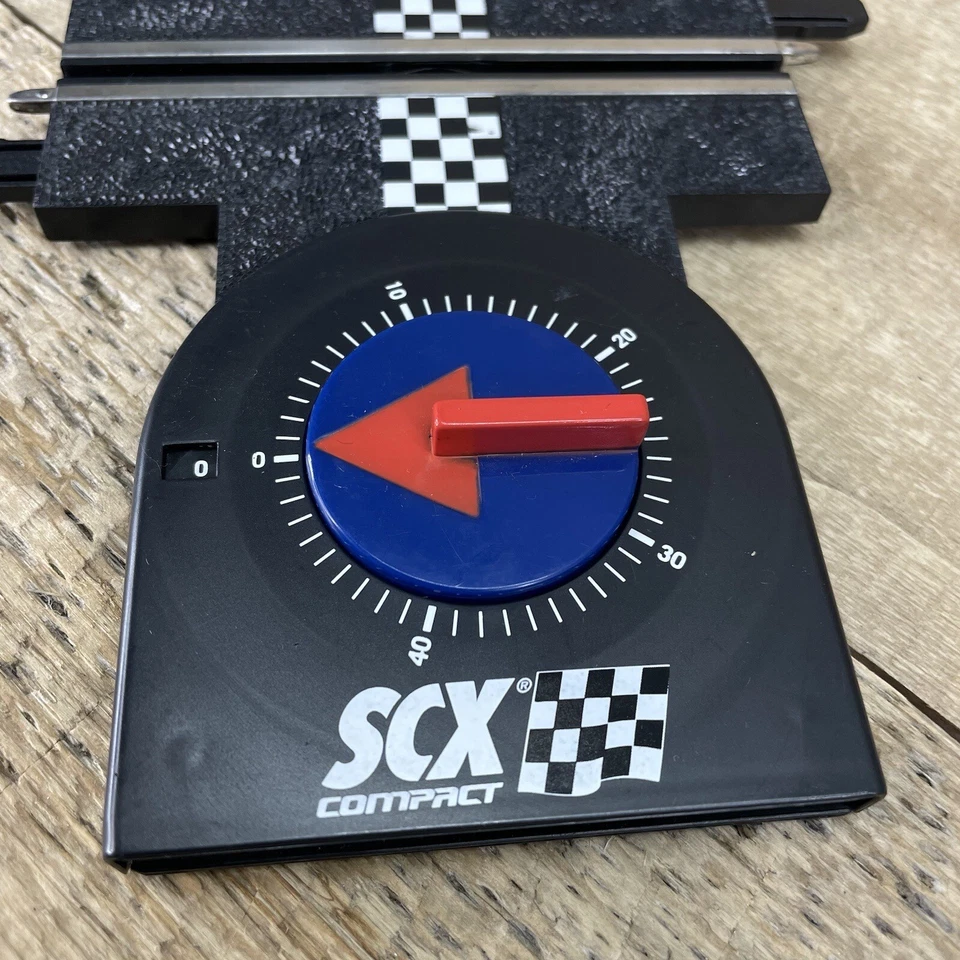 SCX Compact 2007 1:43 contador de vueltas de pista - 4,5" - probado funcionando en muy buena condición Foto 2 de 4
