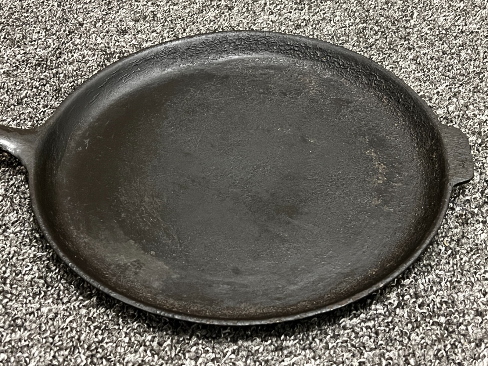 Wagner Ware 11" Cast Iron Skillet Griddle (Warped) Made In The USA