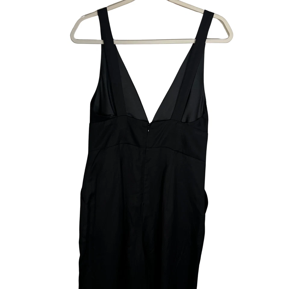 Mono Bardot Talla 6 Pequeño Negro Pierna Ancha Cuello en V Mezcla de Lino Bolsillos Minimalista Foto 4 de 4