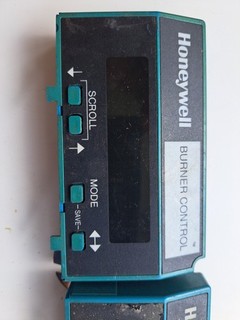 2 Honeywell Burner Control Keyboard/Display Module 🇺🇸