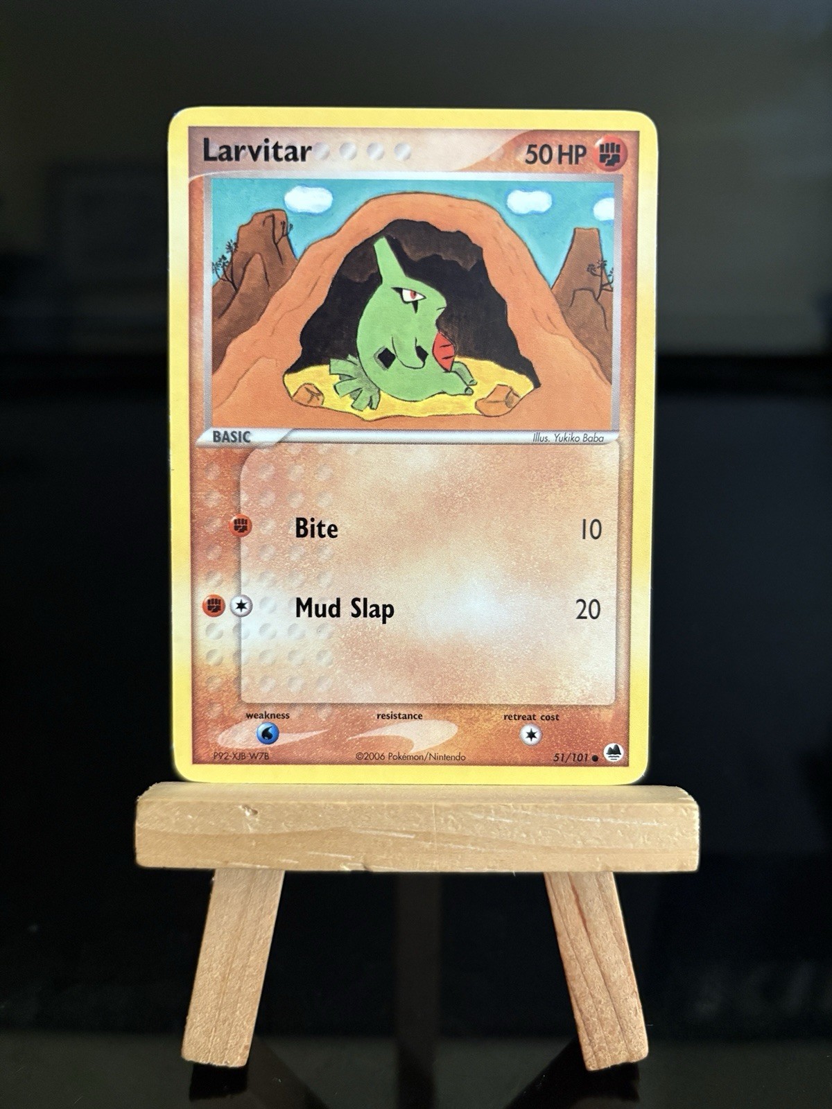 LARVITAR - 51/101 Dragon Frontiers LP - Regular Common - Pokémon TCG Card