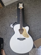 Gretsch G5022CWFE Rancher Falcon Jumbo White Electro Acoustic Guitar