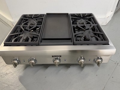 Thermador Professional Series 36'' Range top 4 Burner  + Griddle PCG364GD