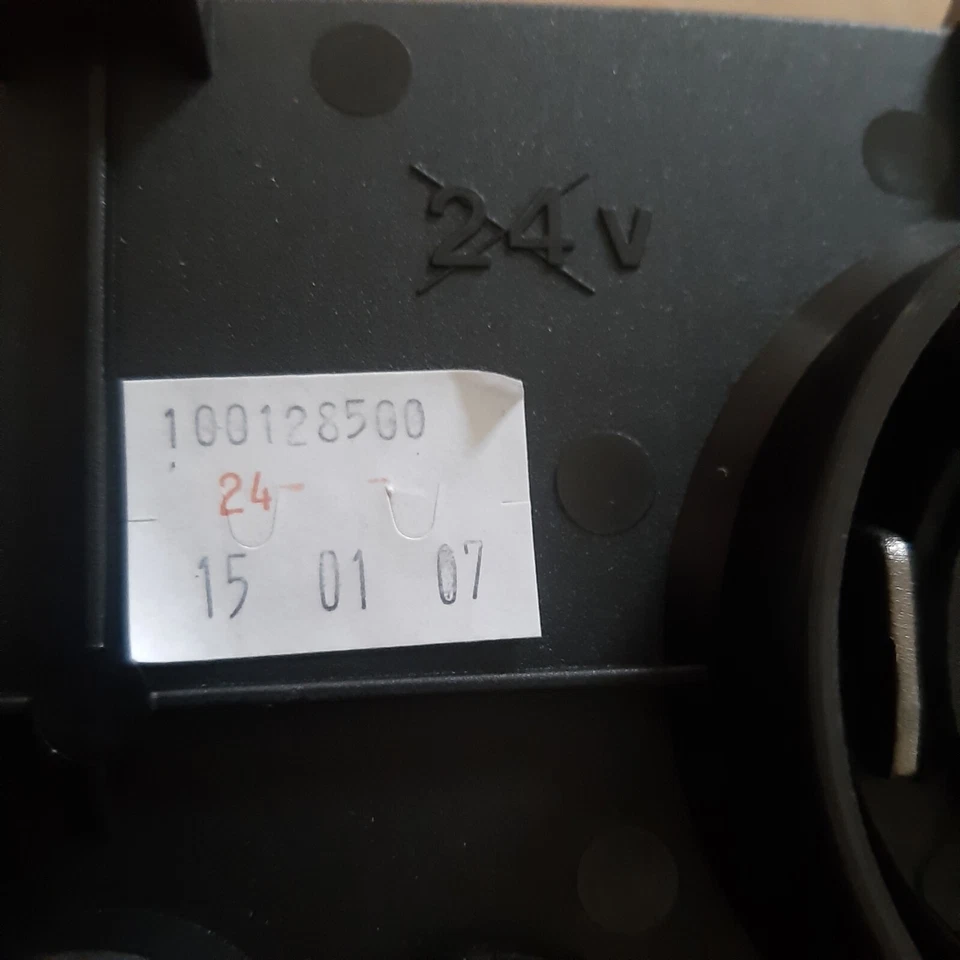 APRILIA PEGASO 650 IE 2003-2007 FARO ANTERIORE Foto 3 de 4