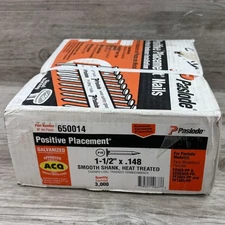 3000 Paslode 1-1/2" x .148" 30º Galvanized Smooth Shank Positive Placement Nails