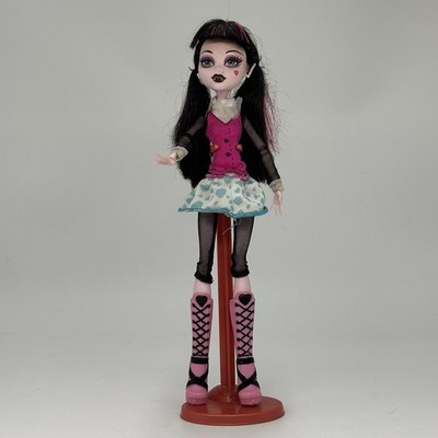 Mattel Monster High Draculaura 1st Wave 2008 Original With Stand