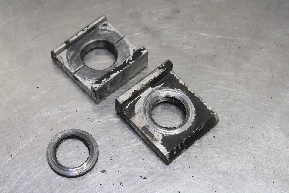 97-05 SUZUKI BANDIT 1200 SWINGARM CHAIN TENSIONER ADJUSTMENT BRACKETS  BLOCKS - Image 3 of 4