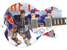 Wayne Gretzky Signed Custom Graphics 1/1 Photo Guitar ACOA