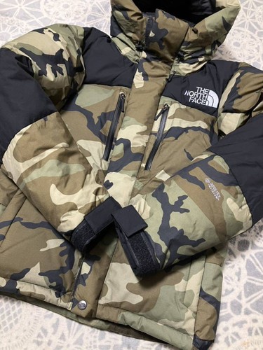 Size S The North Face Bartolo Light Jacket Camouflage