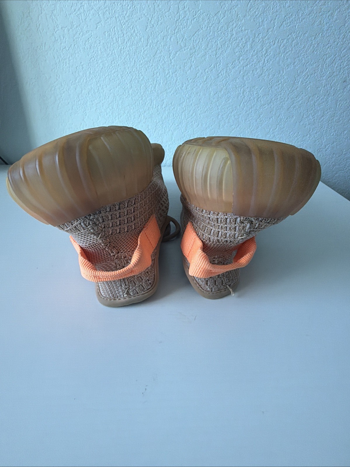 Adidas Yeezy Boost 350 V2 Clay  Sneakers Shoes 9.5 thumbnail 19